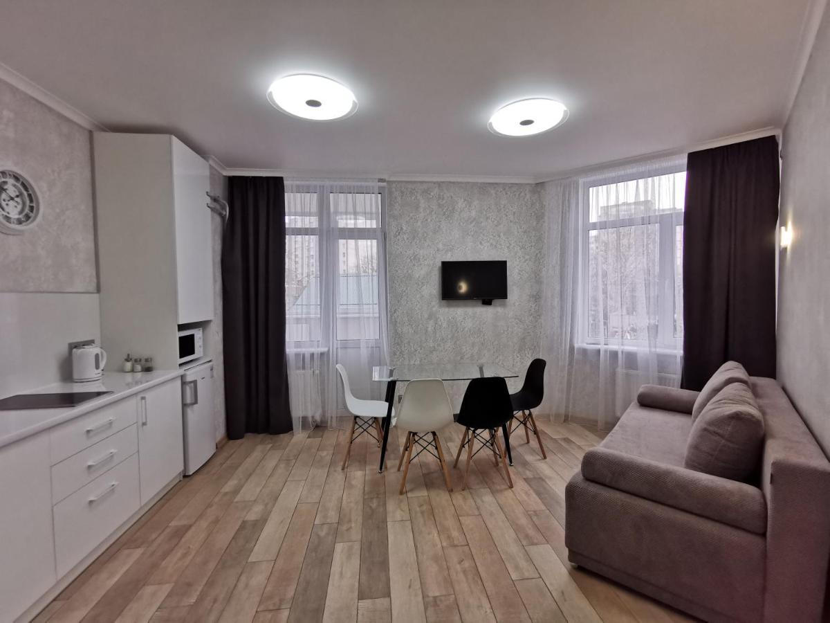 Green Apartments Chernihiv Exterior photo